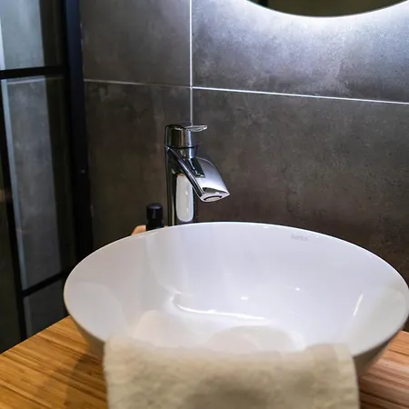 In The Heart Of The Center Апартаменты *